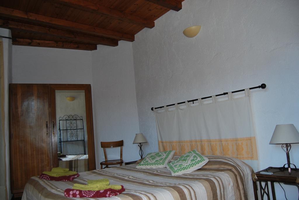 B&B Baddesalighes Bolotana 객실 사진